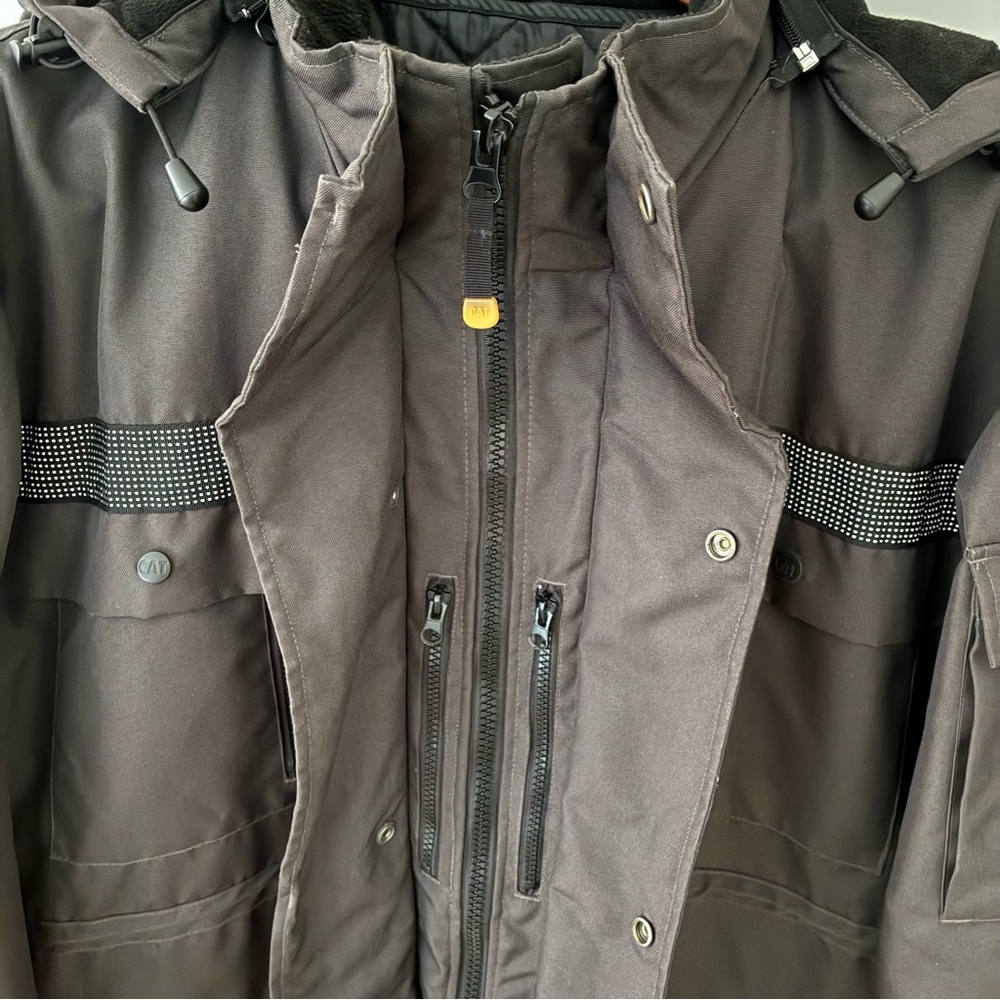 Caterpillar Men’s Heavy Insulated Parka - Picture 3 of 14